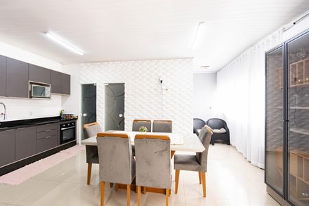 Casa para alugar com 209m², 2 quartos e 4 vagas