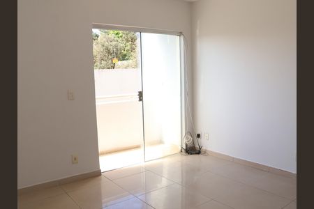 Sala de TV de apartamento para alugar com 2 quartos, 74m² em Jardim Imperial, Aparecida de Goiânia