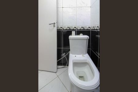 Apartamento para alugar com 70m², 3 quartos e 2 vagas Apartamento para alugar com 70m², 3 quartos e 2 vagasBanheiro