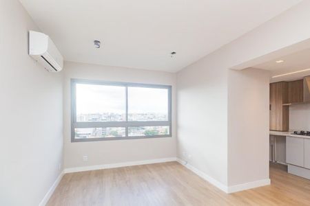 Sala de apartamento para alugar com 1 quarto, 48m² em Passo d’Areia, Porto Alegre