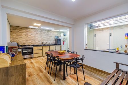 Casa para alugar com 130m², 2 quartos e 1 vaga Casa para alugar com 130m², 2 quartos e 1 vagaCozinha