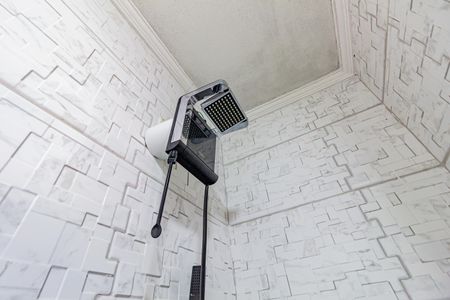 Casa para alugar com 130m², 2 quartos e 1 vaga Casa para alugar com 130m², 2 quartos e 1 vagaBanheiro Corredor