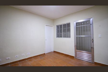 Casa para alugar com 3 quartos, 200m² em Vila Tolstoi, São Paulo