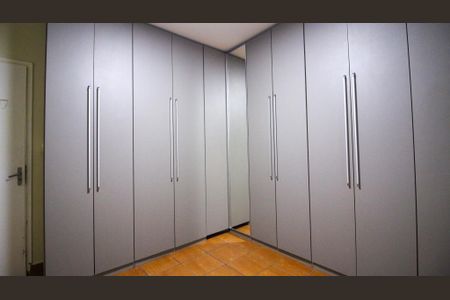 Casa para alugar com 3 quartos, 200m² em Vila Tolstoi, São Paulo