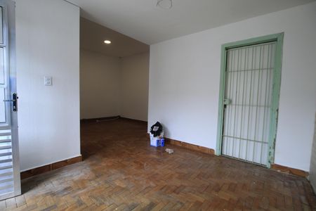 Casa para alugar com 243m², 3 quartos e 2 vagasSala