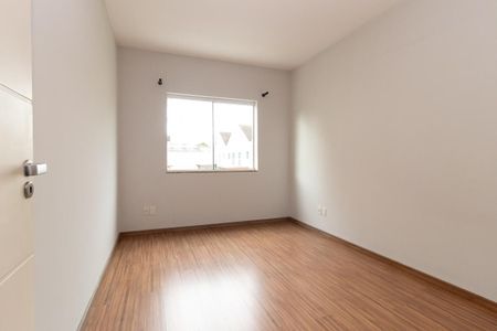 Casa à venda com 160m², 3 quartos e 2 vagas Casa à venda com 160m², 3 quartos e 2 vagasQuarto 3