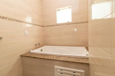 Casa à venda com 160m², 3 quartos e 2 vagas Casa à venda com 160m², 3 quartos e 2 vagasBanheiro da Suíte