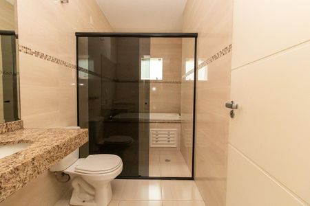 Casa à venda com 160m², 3 quartos e 2 vagas Casa à venda com 160m², 3 quartos e 2 vagasBanheiro da Suíte