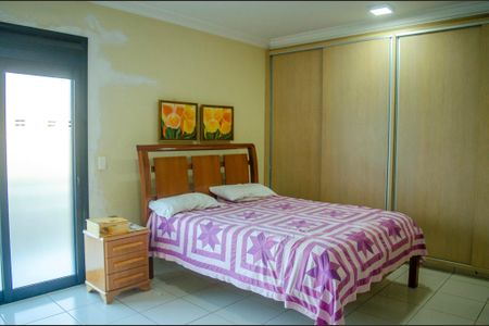 Casa à venda com 330m², 3 quartos e 5 vagas