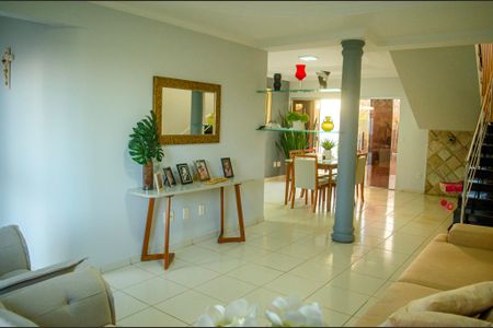 Casa à venda com 330m², 3 quartos e 5 vagas