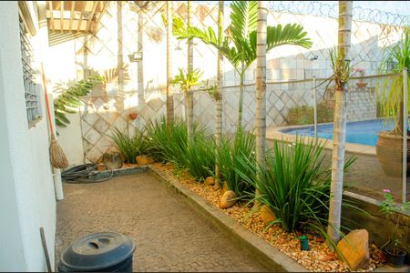 Casa à venda com 330m², 3 quartos e 5 vagas