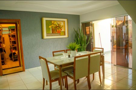 Casa à venda com 330m², 3 quartos e 5 vagas