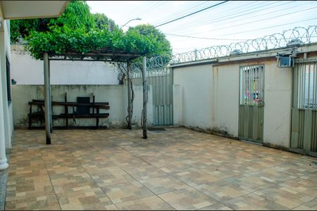 Casa à venda com 330m², 3 quartos e 5 vagas