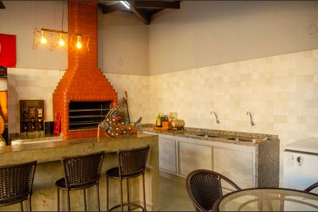 Casa à venda com 330m², 3 quartos e 5 vagas