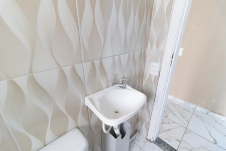 Apartamento para alugar com 44m², 2 quartos e sem vaga Apartamento para alugar com 44m², 2 quartos e sem vagaBanheiro