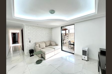 Apartamento à venda com 75m², 2 quartos e 1 vaga Apartamento à venda com 75m², 2 quartos e 1 vagaSala