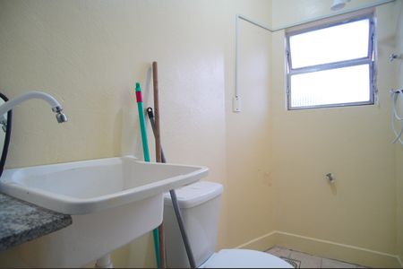 Banheiro de kitnet/studio para alugar com 1 quarto, 35m² em Nova Sapucaia, Sapucaia do Sul