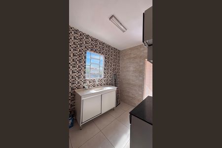Cozinha de apartamento para alugar com 2 quartos, 56m² em Ana Lúcia, Belo Horizonte