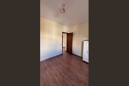 Quarto 1 de apartamento para alugar com 2 quartos, 56m² em Ana Lúcia, Belo Horizonte
