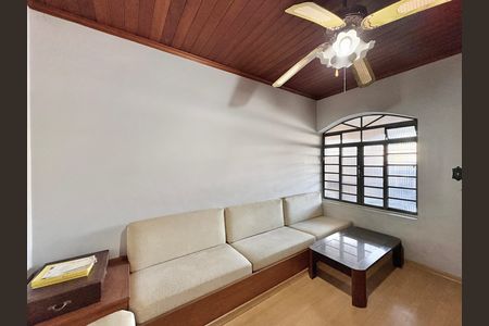 Casa para alugar com 491m², 5 quartos e 8 vagas Casa para alugar com 491m², 5 quartos e 8 vagasEscritório