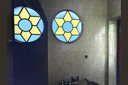 Casa para alugar com 491m², 5 quartos e 8 vagas Casa para alugar com 491m², 5 quartos e 8 vagasBanheiro da Suíte 2
