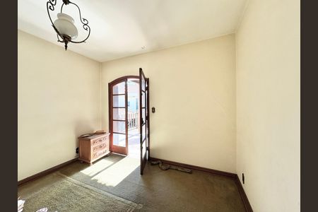 Casa para alugar com 491m², 5 quartos e 8 vagas Casa para alugar com 491m², 5 quartos e 8 vagasExtensão da Suíte 2