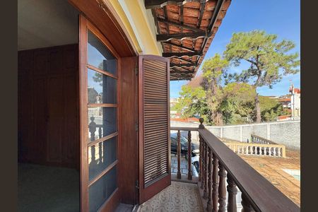 Casa para alugar com 491m², 5 quartos e 8 vagas Casa para alugar com 491m², 5 quartos e 8 vagasVaranda da Suíte 2