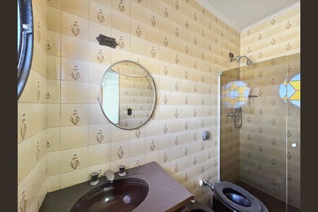 Casa para alugar com 491m², 5 quartos e 8 vagas Casa para alugar com 491m², 5 quartos e 8 vagasBanheiro da Suíte 4