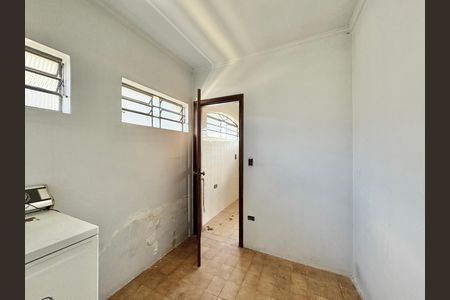 Casa para alugar com 491m², 5 quartos e 8 vagas Casa para alugar com 491m², 5 quartos e 8 vagasQuarto de Serviço