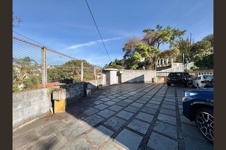 Casa para alugar com 491m², 5 quartos e 8 vagas Casa para alugar com 491m², 5 quartos e 8 vagasGaragem