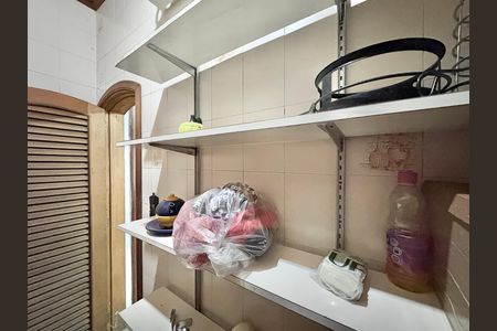 Casa para alugar com 491m², 5 quartos e 8 vagas Casa para alugar com 491m², 5 quartos e 8 vagasDespensa