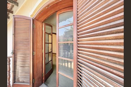 Casa para alugar com 491m², 5 quartos e 8 vagas Casa para alugar com 491m², 5 quartos e 8 vagasVaranda da Suíte 2