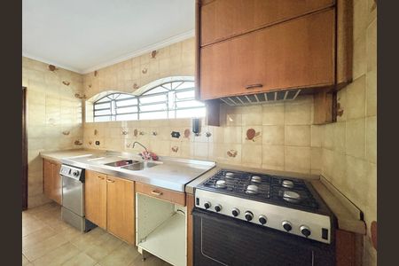 Casa para alugar com 491m², 5 quartos e 8 vagas Casa para alugar com 491m², 5 quartos e 8 vagasCozinha