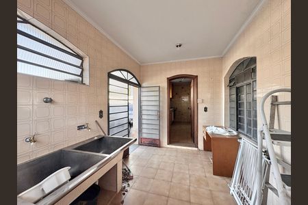 Casa para alugar com 491m², 5 quartos e 8 vagas Casa para alugar com 491m², 5 quartos e 8 vagasÁrea de Serviço