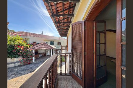 Casa para alugar com 491m², 5 quartos e 8 vagas Casa para alugar com 491m², 5 quartos e 8 vagasVaranda da Suíte 2