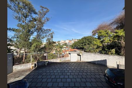 Casa para alugar com 491m², 5 quartos e 8 vagas Casa para alugar com 491m², 5 quartos e 8 vagasVista da Varanda da Suíte 4