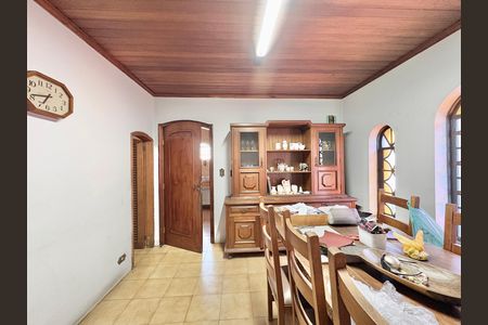 Casa para alugar com 491m², 5 quartos e 8 vagas Casa para alugar com 491m², 5 quartos e 8 vagasSala de Jantar