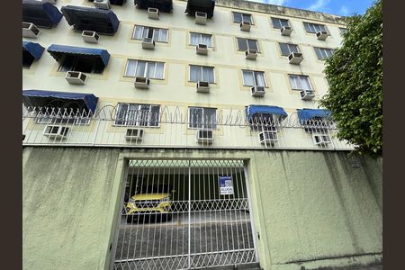 Apartamento para alugar com 62m², 2 quartos e 1 vagaFachada