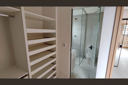 Closet da suíte de casa à venda com 1 quarto, 60m² em Parque Santa Rita, São Paulo