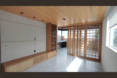 Sala de casa à venda com 1 quarto, 60m² em Parque Santa Rita, São Paulo