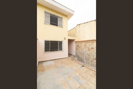Casa para alugar com 220m², 4 quartos e 3 vagas Casa para alugar com 220m², 4 quartos e 3 vagasVaranda