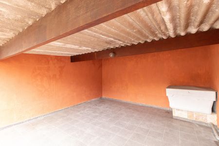 Casa para alugar com 220m², 4 quartos e 3 vagas Casa para alugar com 220m², 4 quartos e 3 vagasVaranda