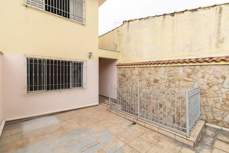 Casa para alugar com 220m², 4 quartos e 3 vagas Casa para alugar com 220m², 4 quartos e 3 vagasVaranda