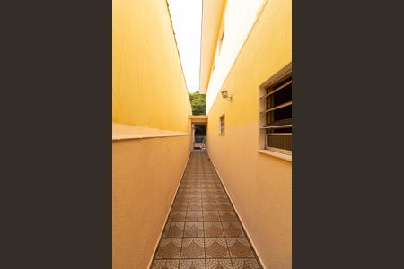 Casa para alugar com 220m², 4 quartos e 3 vagas Casa para alugar com 220m², 4 quartos e 3 vagasCorredor