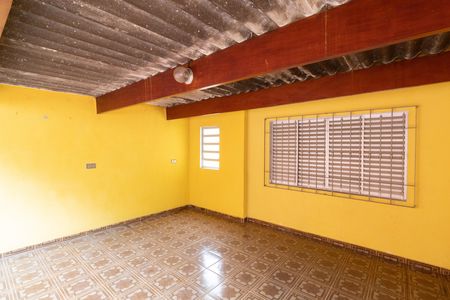 Casa para alugar com 220m², 4 quartos e 3 vagas Casa para alugar com 220m², 4 quartos e 3 vagasVaranda