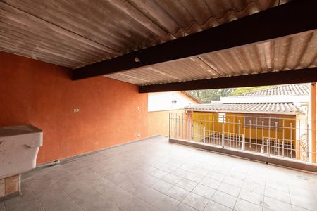 Casa para alugar com 220m², 4 quartos e 3 vagas Casa para alugar com 220m², 4 quartos e 3 vagasVaranda