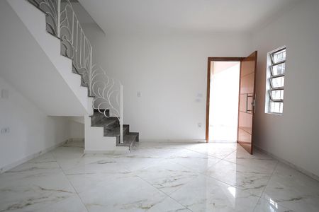 Casa à venda com 145m², 3 quartos e 4 vagas Casa à venda com 145m², 3 quartos e 4 vagasSala