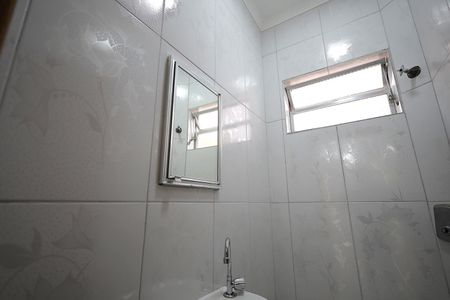 Casa à venda com 145m², 3 quartos e 4 vagas Casa à venda com 145m², 3 quartos e 4 vagasBanheiro