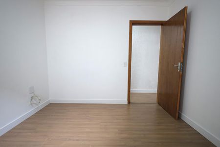 Casa à venda com 145m², 3 quartos e 4 vagas Casa à venda com 145m², 3 quartos e 4 vagasQuarto 2