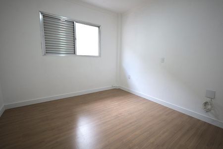 Casa à venda com 145m², 3 quartos e 4 vagas Casa à venda com 145m², 3 quartos e 4 vagasQuarto 2